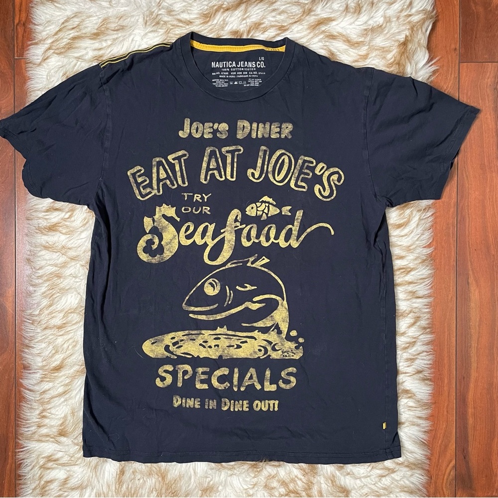 Nautica “Eat At Joe’s” men’s graphic tee